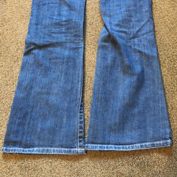 Blue Jeans - Picture 6 of 14